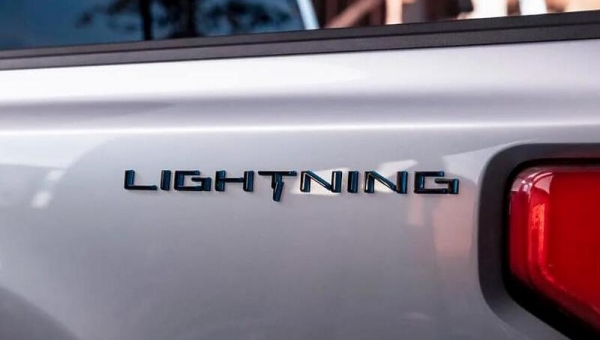 Првиот електричен пикап на Ford ќе се вика F-150 Lightning